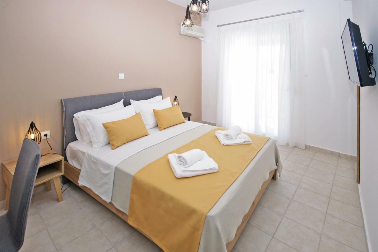 Aqua Marine 2 Hotel เนโอสมาร์มาราส ภายนอก รูปภาพ